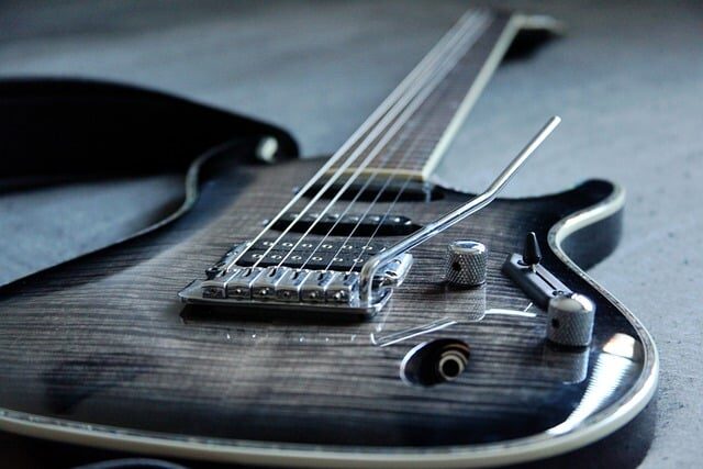 estos instrumentos musicales reciclados divertiran a toda la familia 2