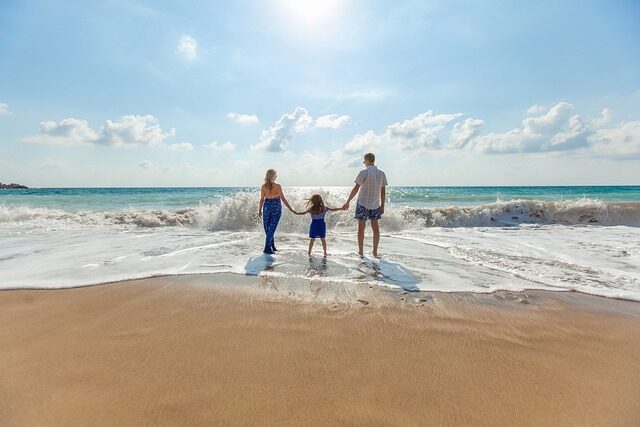 Las mejores ideas y actividades para disfrutar del verano en familia: guía definitiva 2 las mejores ideas y actividades para disfrutar del verano en familia 2