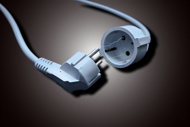 informatica basica cable de poder o alimentacion 3
